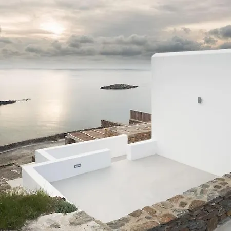 Kouri Naoussa Beachfront Villa Kythnos