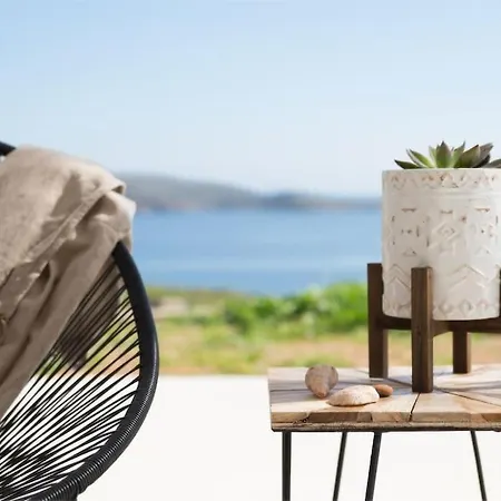 Kouri Naoussa Beachfront *