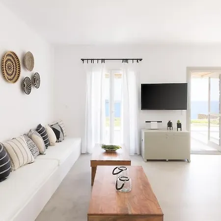 Kouri Naoussa Beachfront Willa
