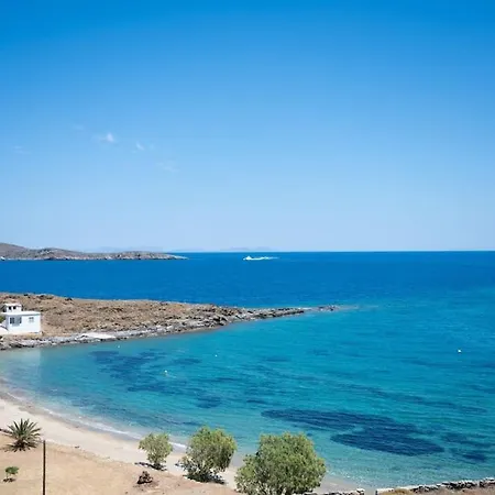 Kouri Naoussa Beachfront Βίλα *