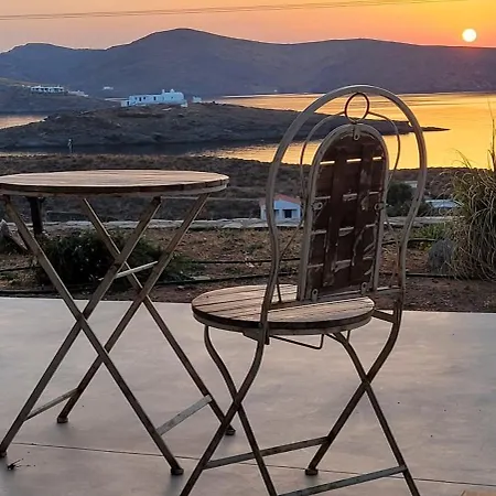 Kouri Naoussa Beachfront Willa